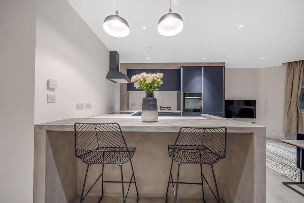 Trendy 2 Bedroom 2 Bathroom Apartment Minutes From Seafront In St Leonard'S Hastings St Leonards-on-Sea Екстериор снимка