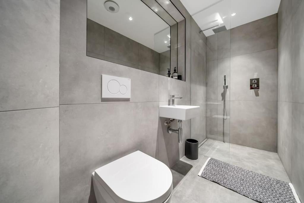 Trendy 2 Bedroom 2 Bathroom Apartment Minutes From Seafront In St Leonard'S Hastings St Leonards-on-Sea Екстериор снимка